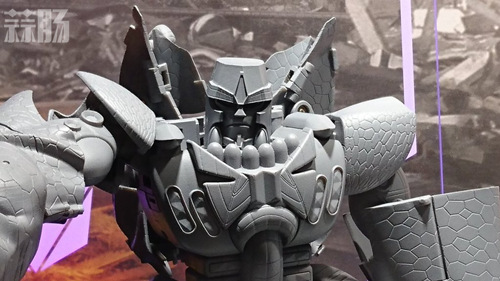 TakaraTomy 变形金刚 MP-43 BW霸王龙 3.jpg