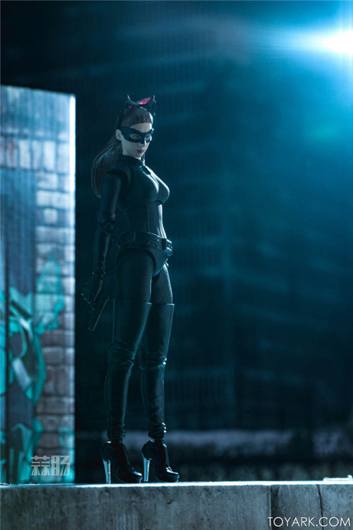 shfiguarts黑暗骑士崛起猫女模型开盒图