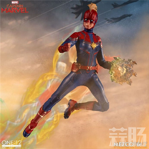 这款1:12的惊奇队长还挺还原？