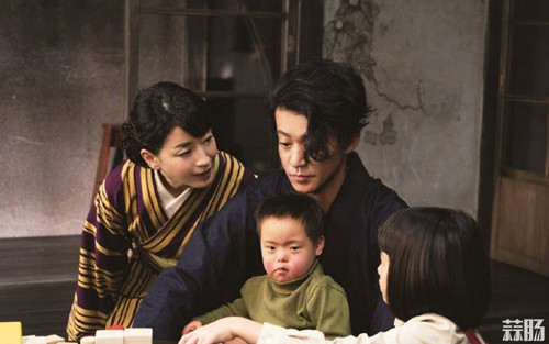 《人间失格：太宰治和三个女人们》公开全新剧照