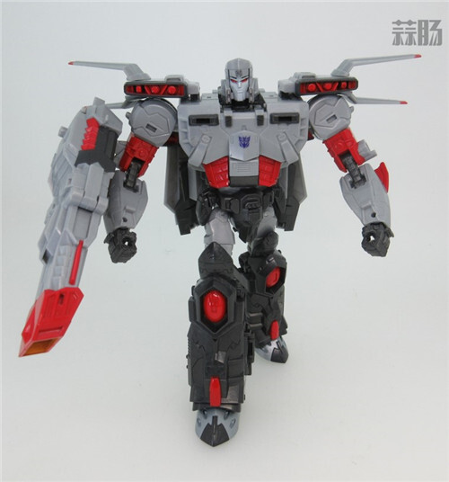 Takara Tomy公开超级威震天玩具实物图