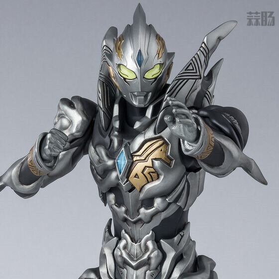 万代推出SHF《特利迦奥特曼》黑暗特利迦可动人偶