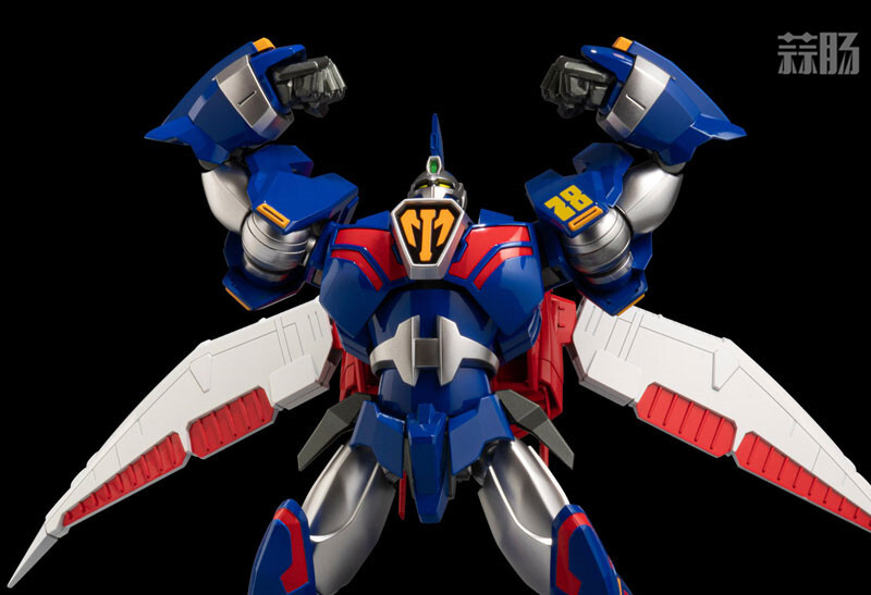 千值练推出RIOBOT《超电动机器人》铁人28号FX+铁人17号 凤凰 可动模型