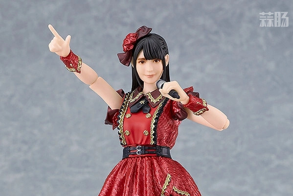 MaxFactory推出figma-595 上坂堇 可动人偶