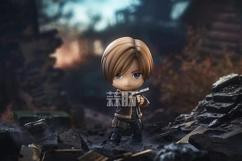 良笑社推出黏土人2337号《生化危机4重制版》里昂
